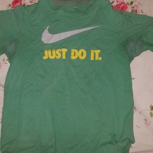 Nike t shirt
